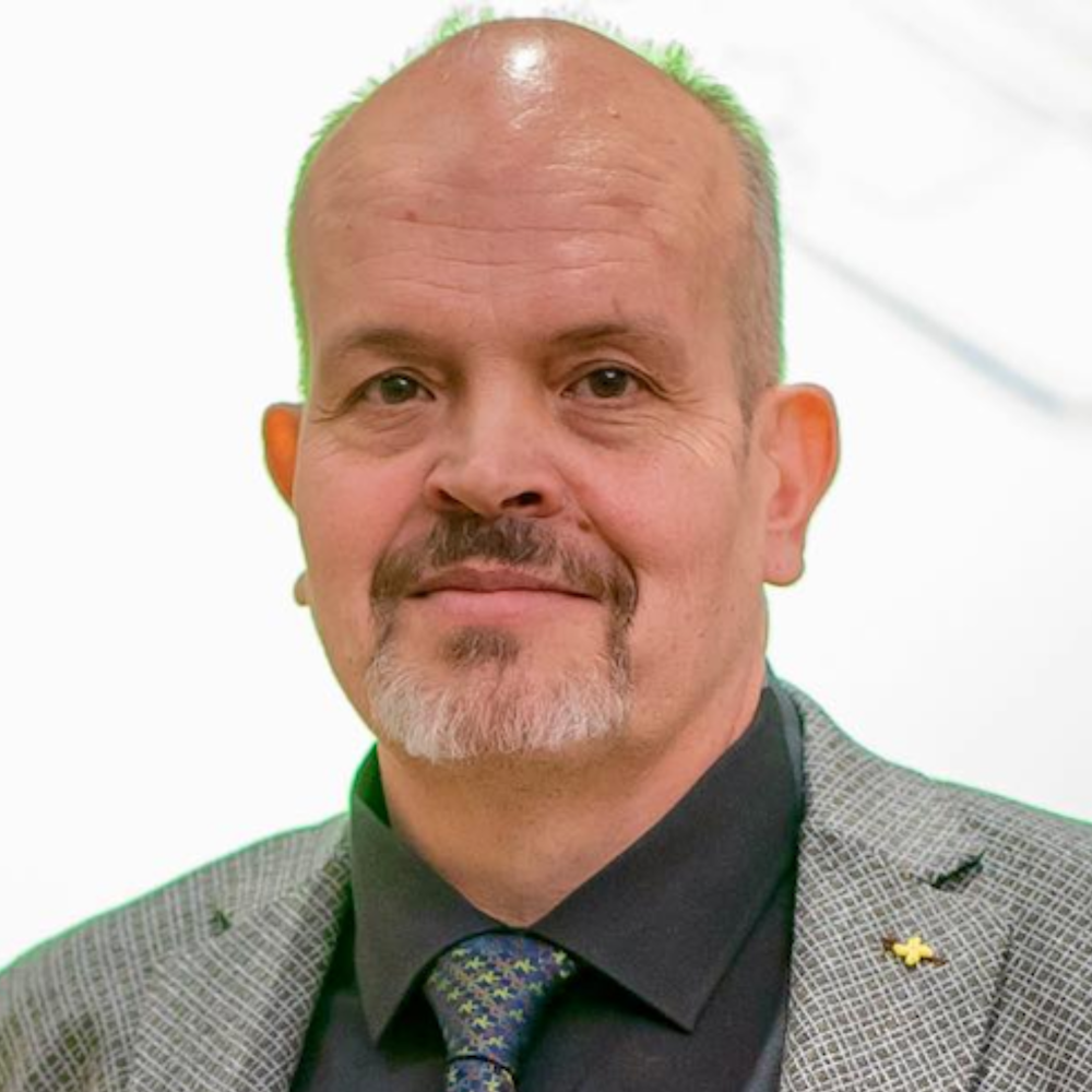     Szabó Ákos
