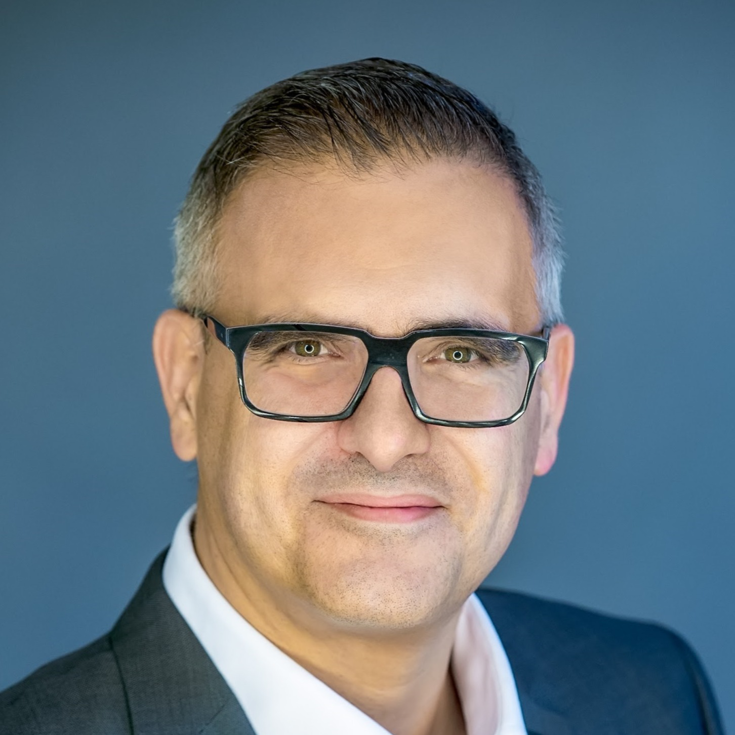     Orosz András Dr.
