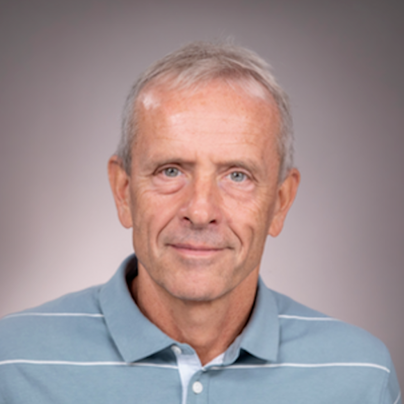     Gáll András
