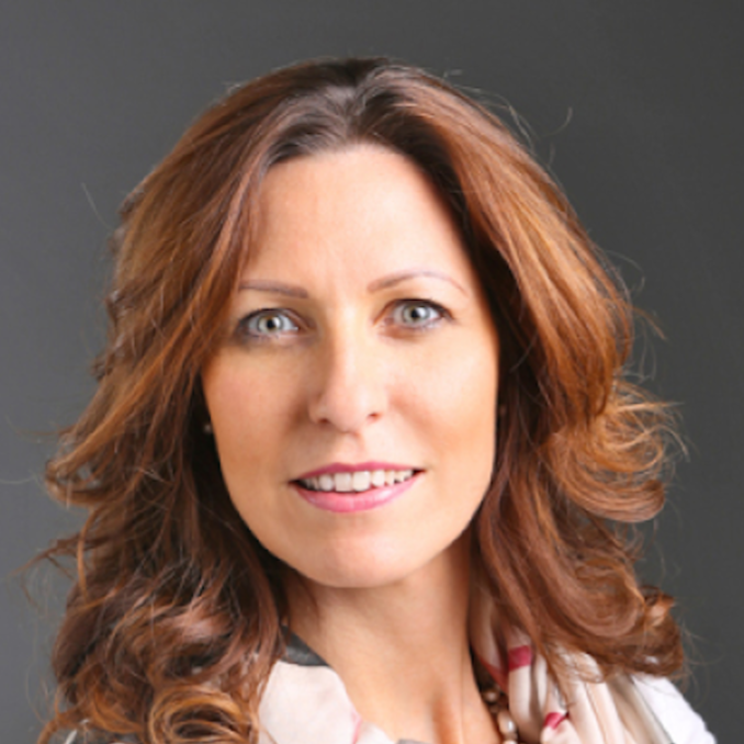     Kosaras Renáta
