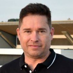     Világi Péter
