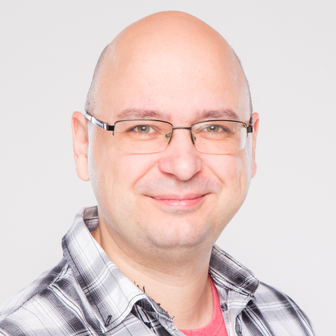     Geiger Tamás

