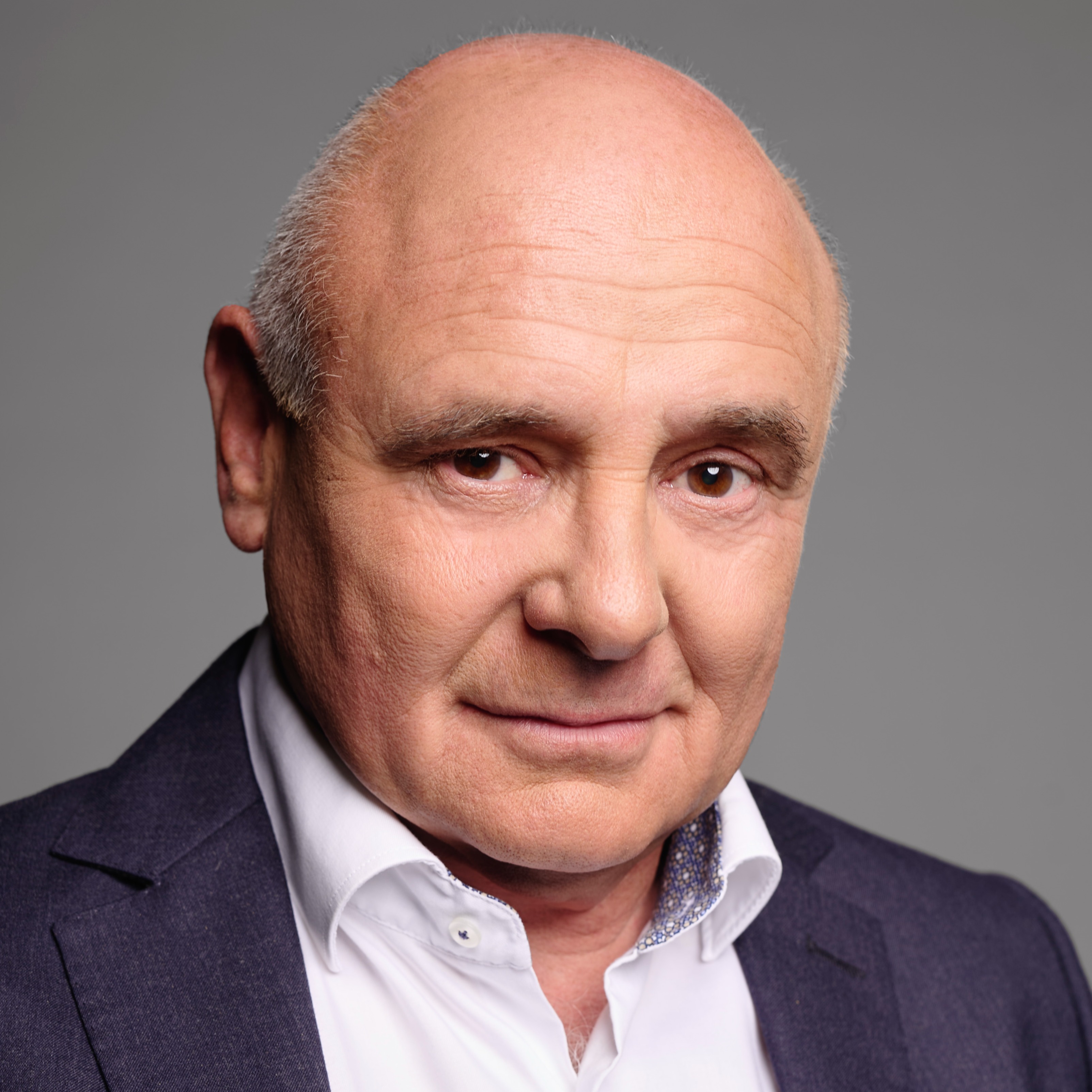     Rónai Egon
