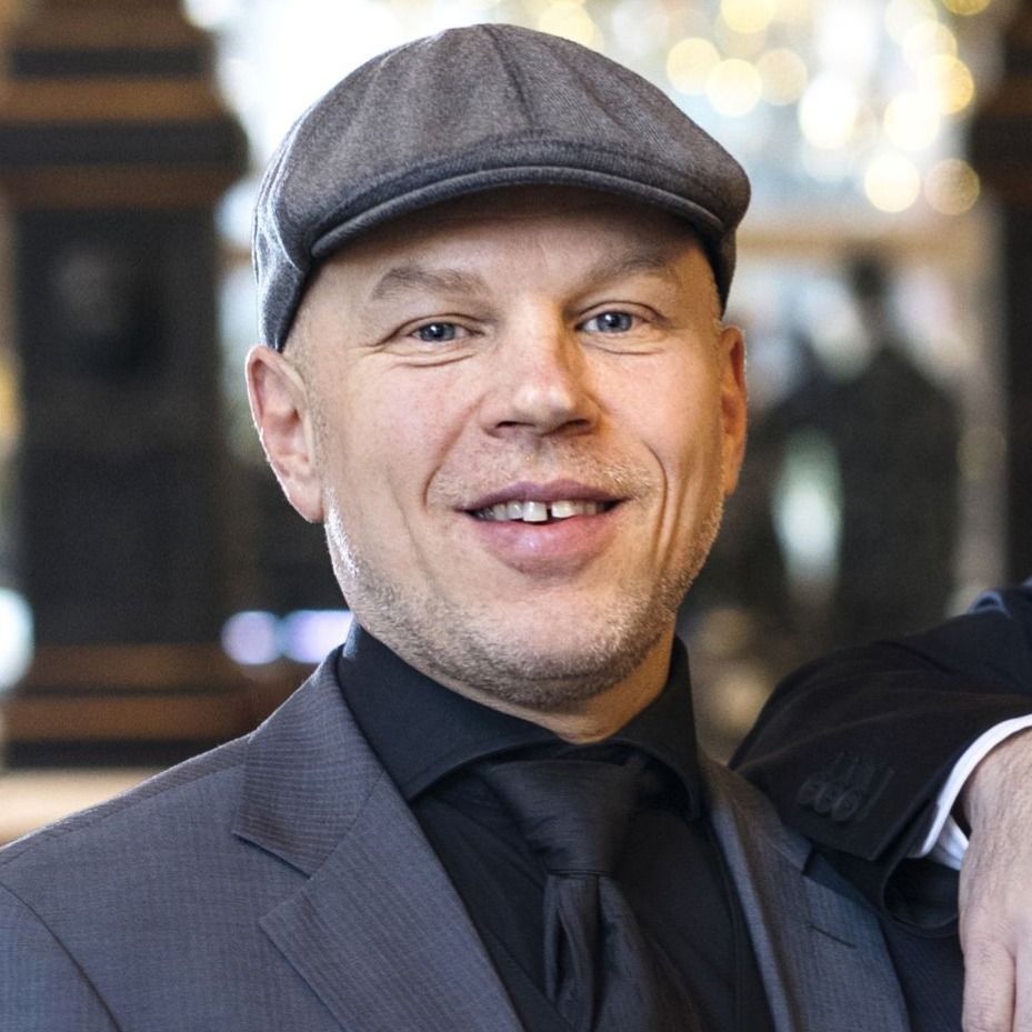     Kőrössy Zoltán
