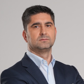     Koltányi Gergely
