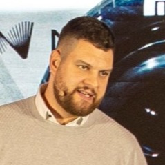     Tóth Ádám
