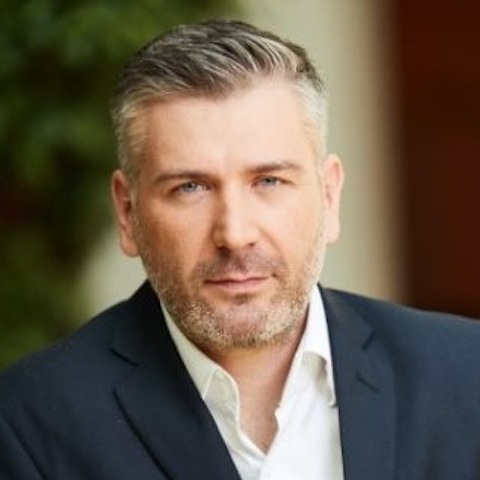     Azurák Zsolt
