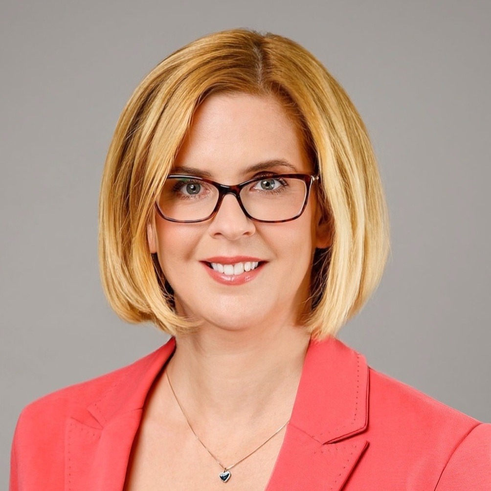     Herczeg Anna
