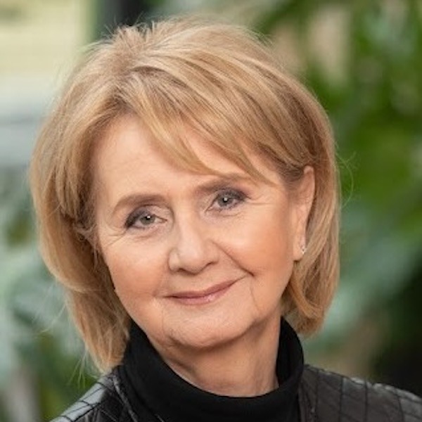     Szűts Ildikó

