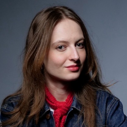     Schultz Nóra
