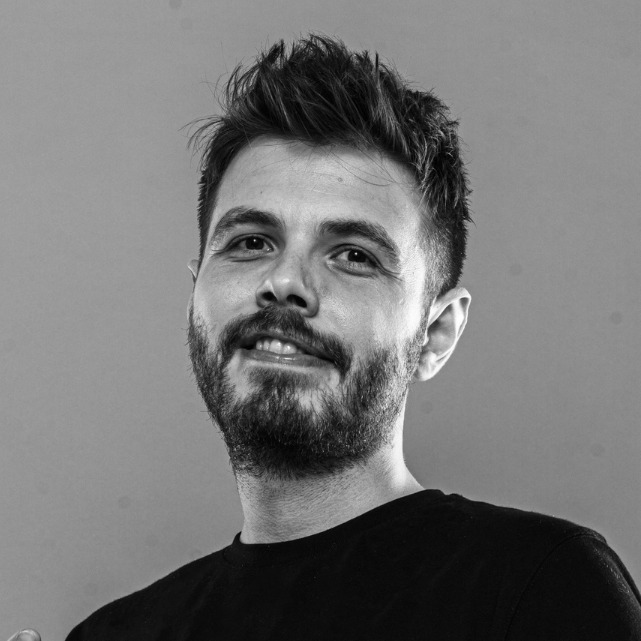     Hadacs Bálint
