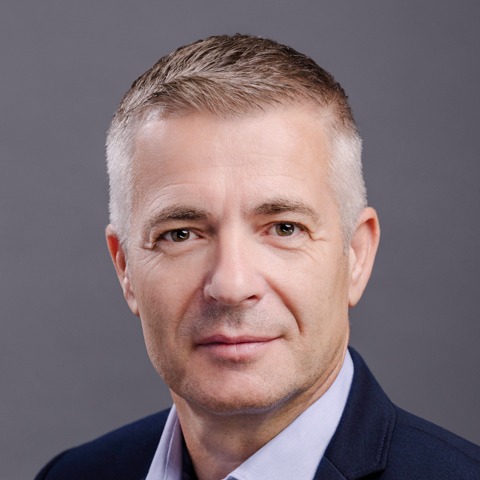     Bodnár Péter
