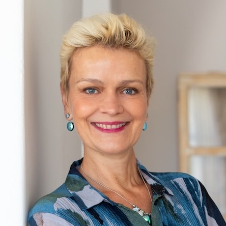     Györke Orsolya
