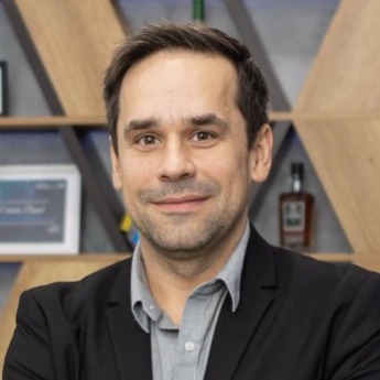     Erdudac Dániel
