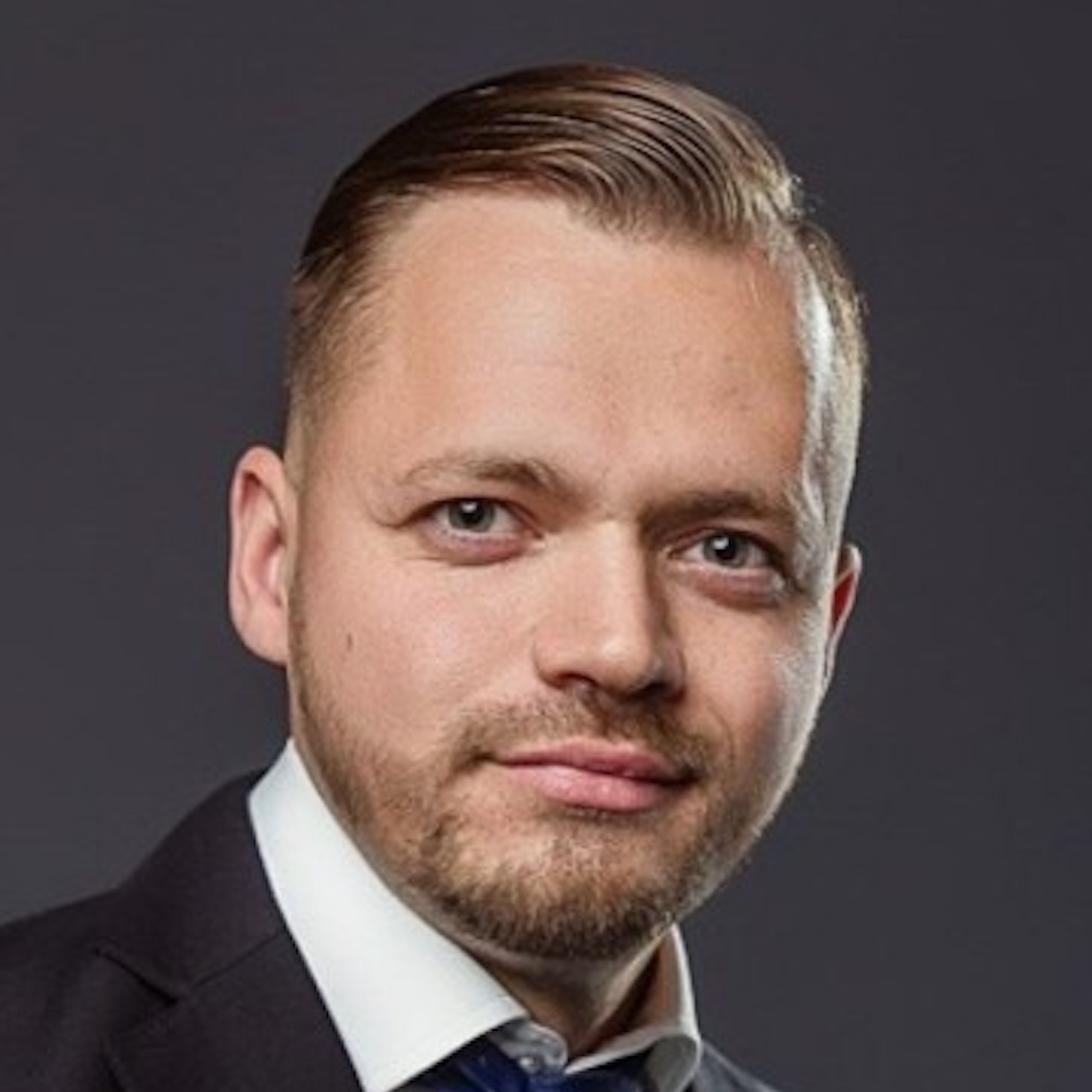     Szitás Lóránt
